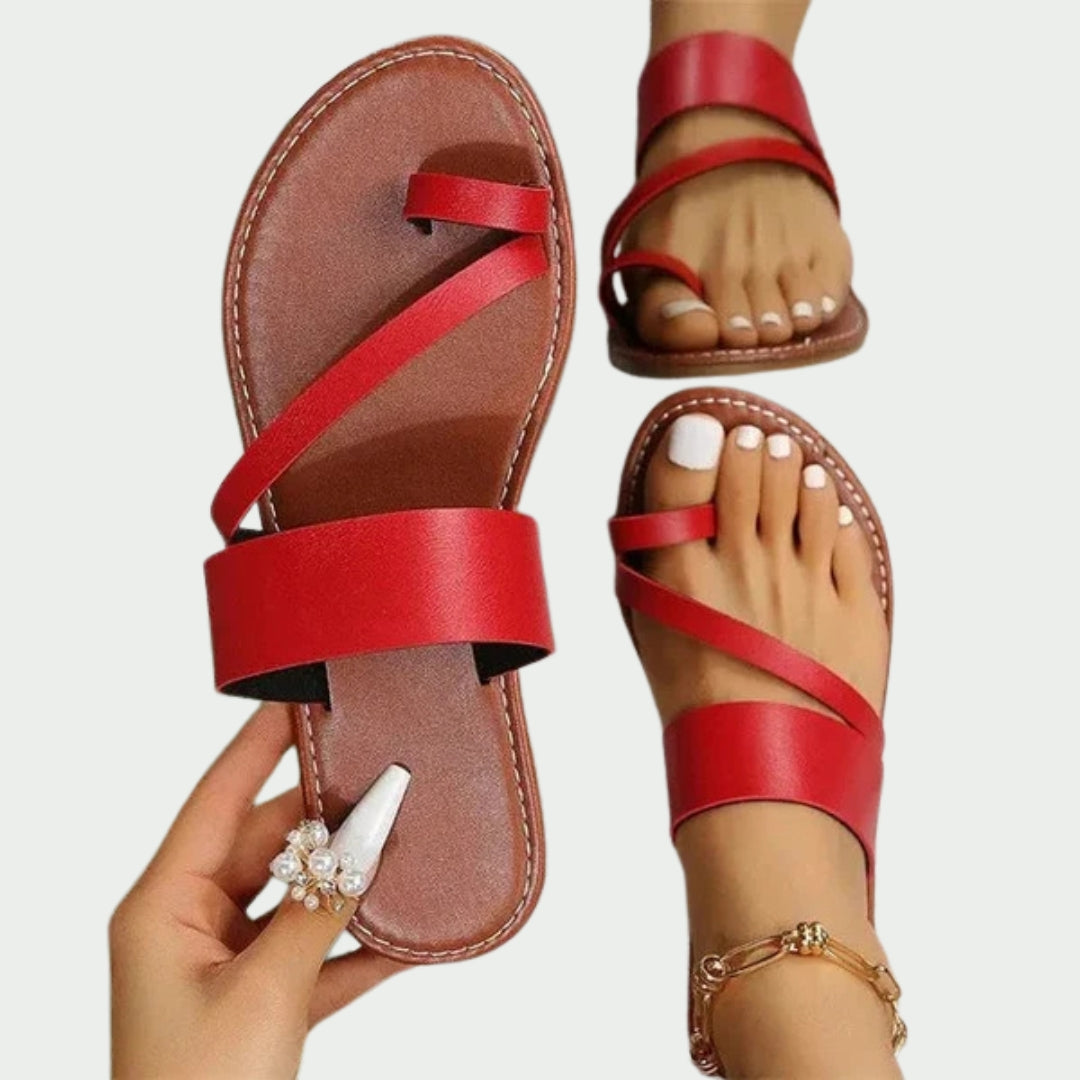 סנדלים פתוחים עם רצועות מצטלבות לנוחות ואלגנטיות