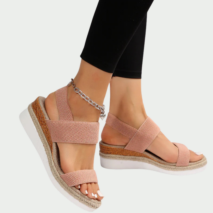 סנדלים אלגנטיים עם רצועות אלסטיות נוחות