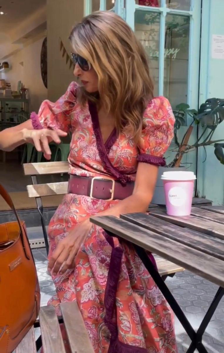 שמלות מקסי ורודות אלגנטיות עם שרוולים קצרים