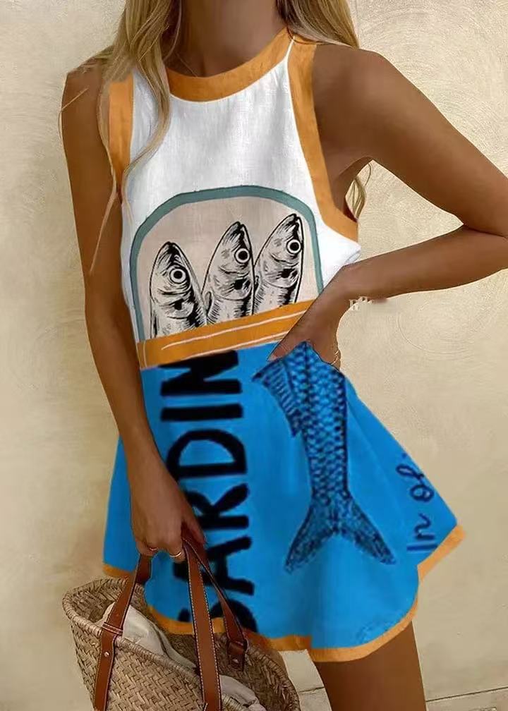 שמלת מיני עם הדפס כחול ואוורירי לקיץ