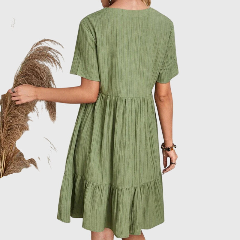 שמלת ג'סמין אלגנטית עם חיתוך מחמיא