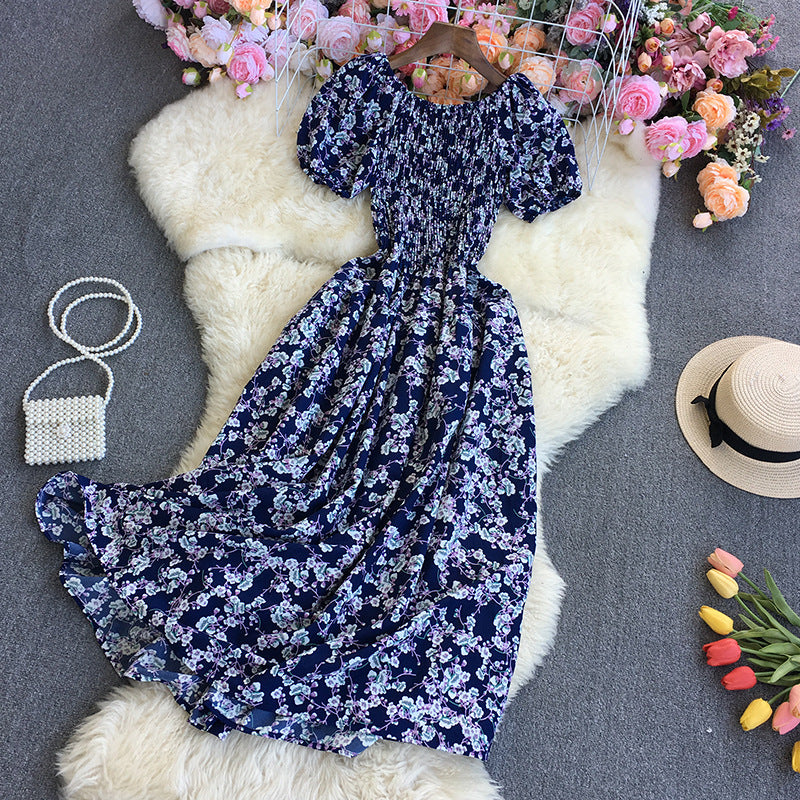 שמלה פרחונית בגזרה רחבה