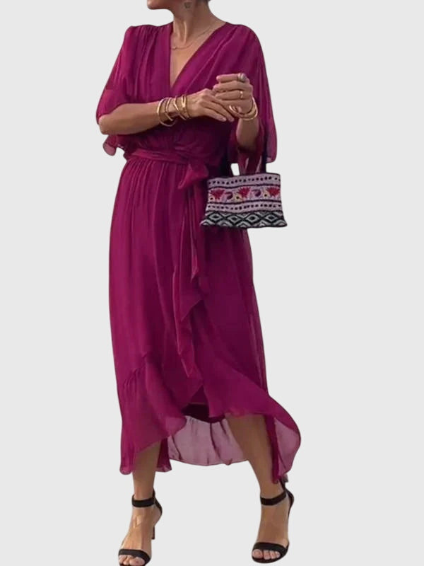 שמלת אלגנטית קלילה עם צווארון V