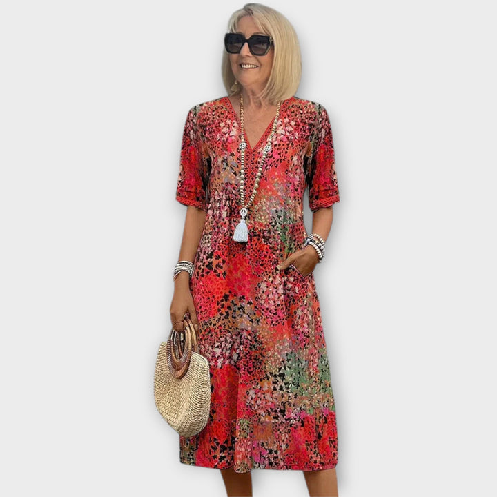 סלסט | שמלה אלגנטית עם מחשוף בצורת V