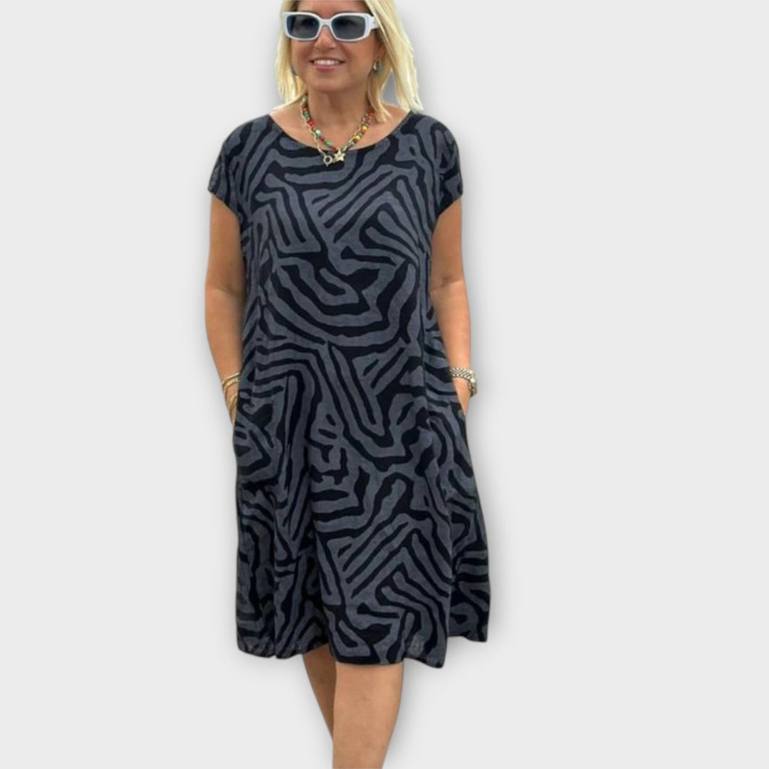 נליה - שמלה קיץ עם צווארון עגול