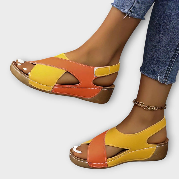 סנדלי "לנה" ארגונומיים עם סוליה נגד החלקה