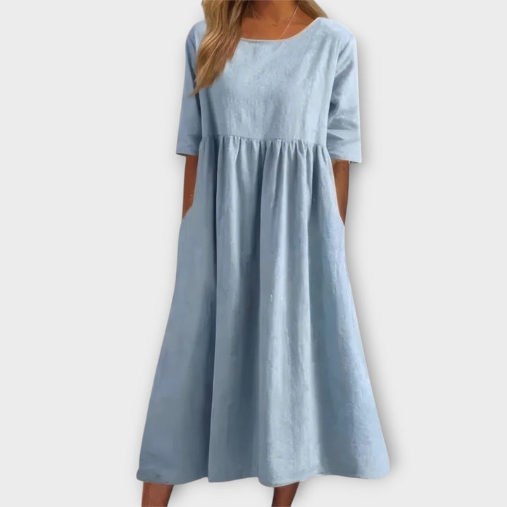 שמלת כותנה קלילה עם קו A מחמיא