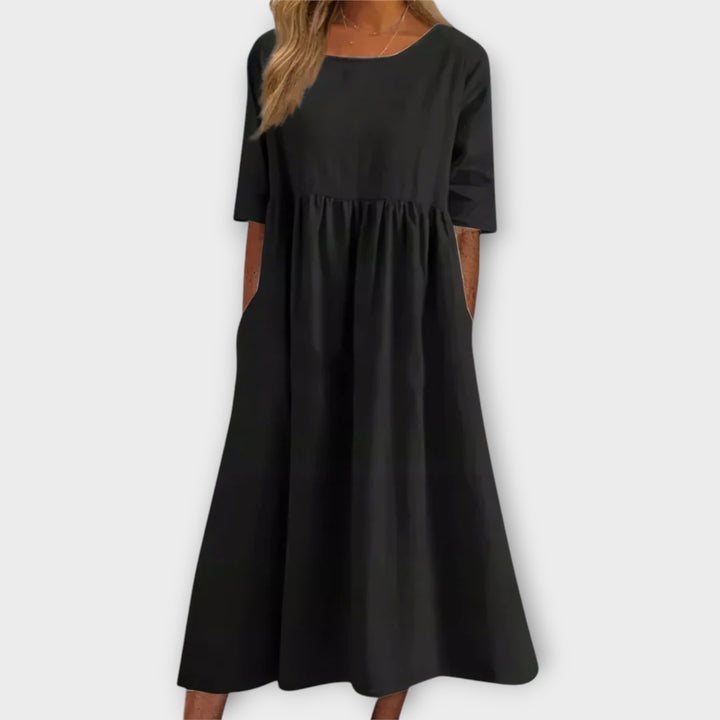 שמלת כותנה קלילה עם קו A מחמיא