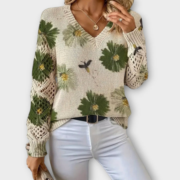 סוודר פרחוני קליל עם צווארון V