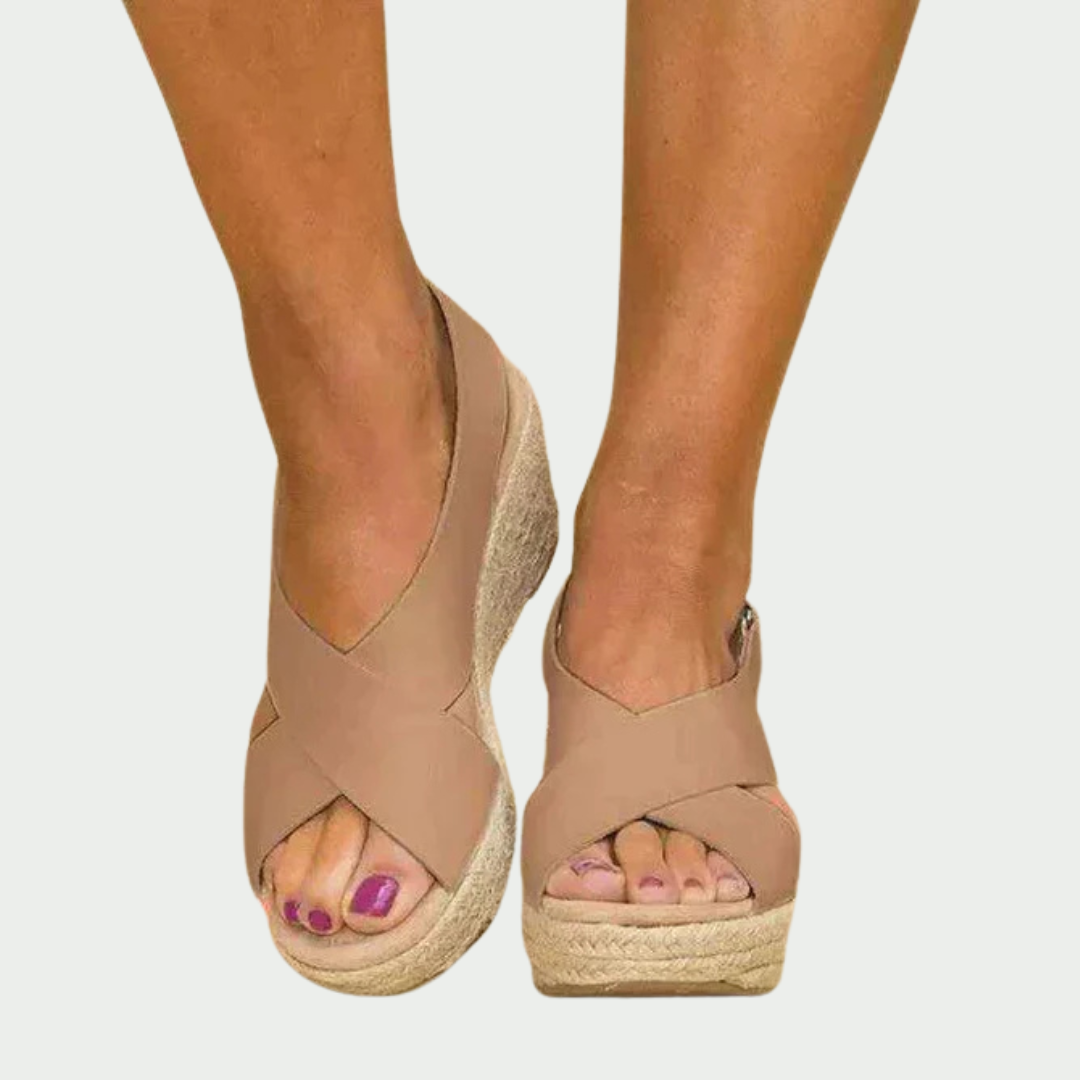 סנדלי ג'ורוואנה לנוחות ואלגנטיות יומיומית