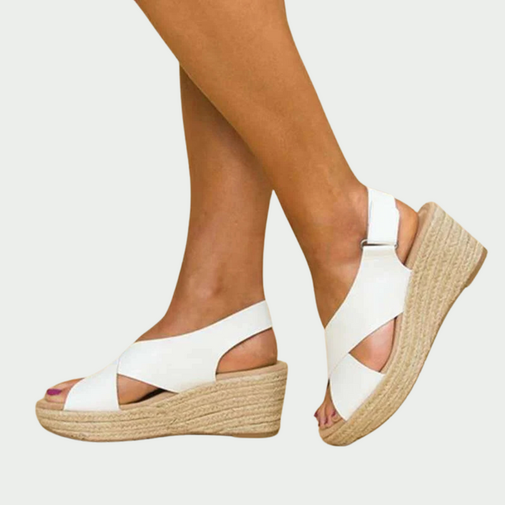 סנדלי ג'ורוואנה לנוחות ואלגנטיות יומיומית