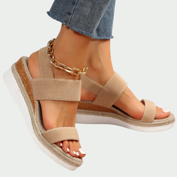 סנדלים אלגנטיים עם רצועות אלסטיות נוחות