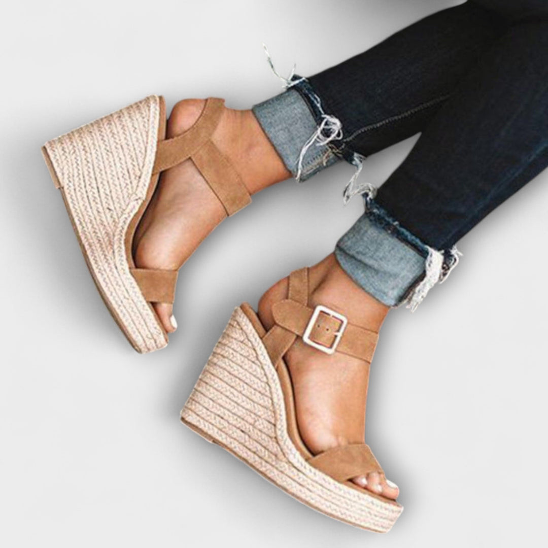 סנדלי עקב ווספה לנוחות וסגנון קיץ