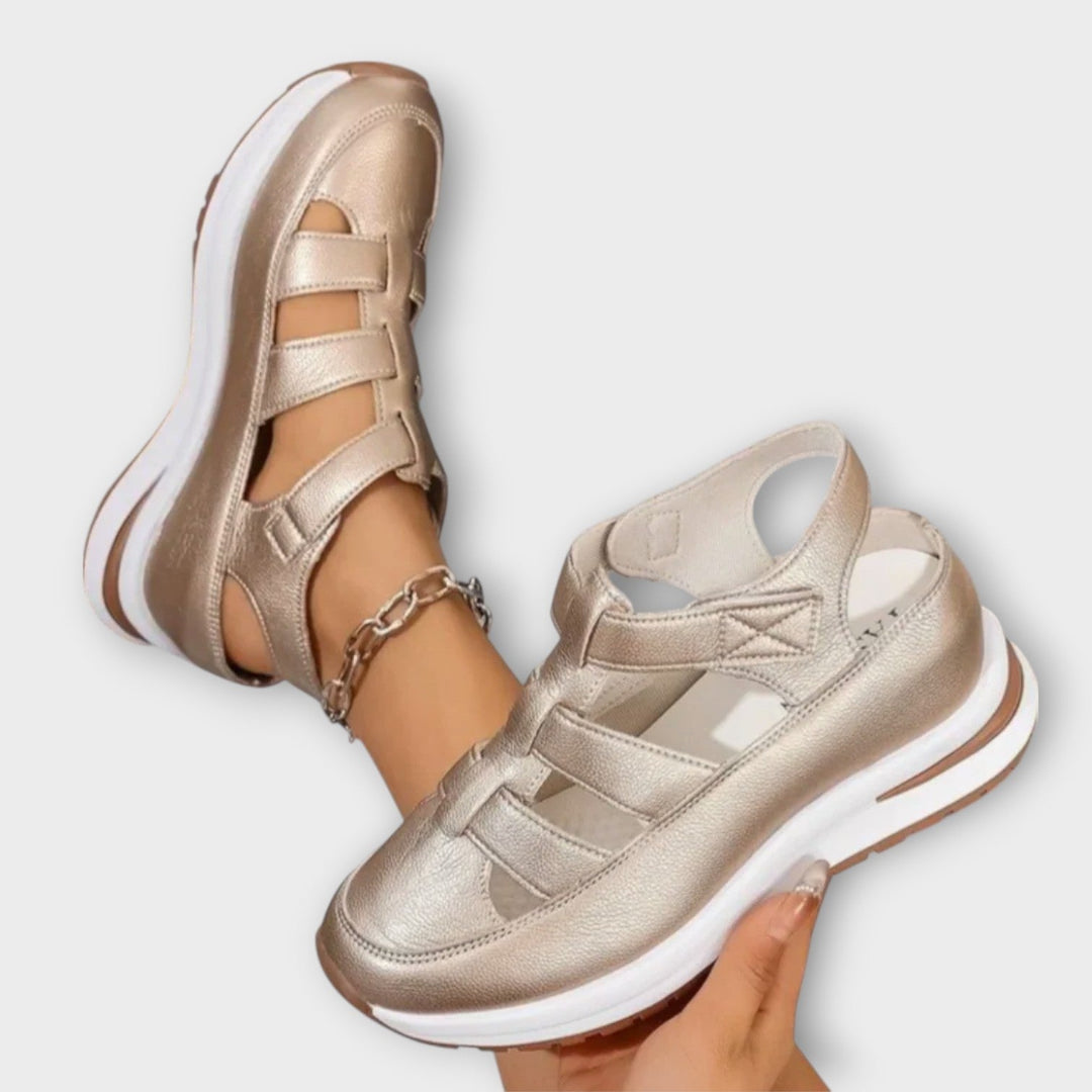 סנדלים ארגונומיים עם תמיכה אופטימלית