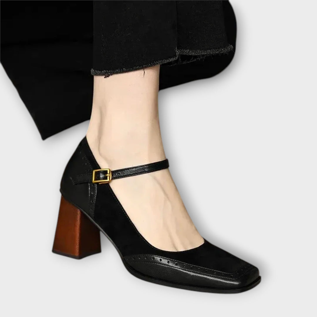 נעלי פאמפ קלאסיות עם עקב בלוק ורצועת קרסול