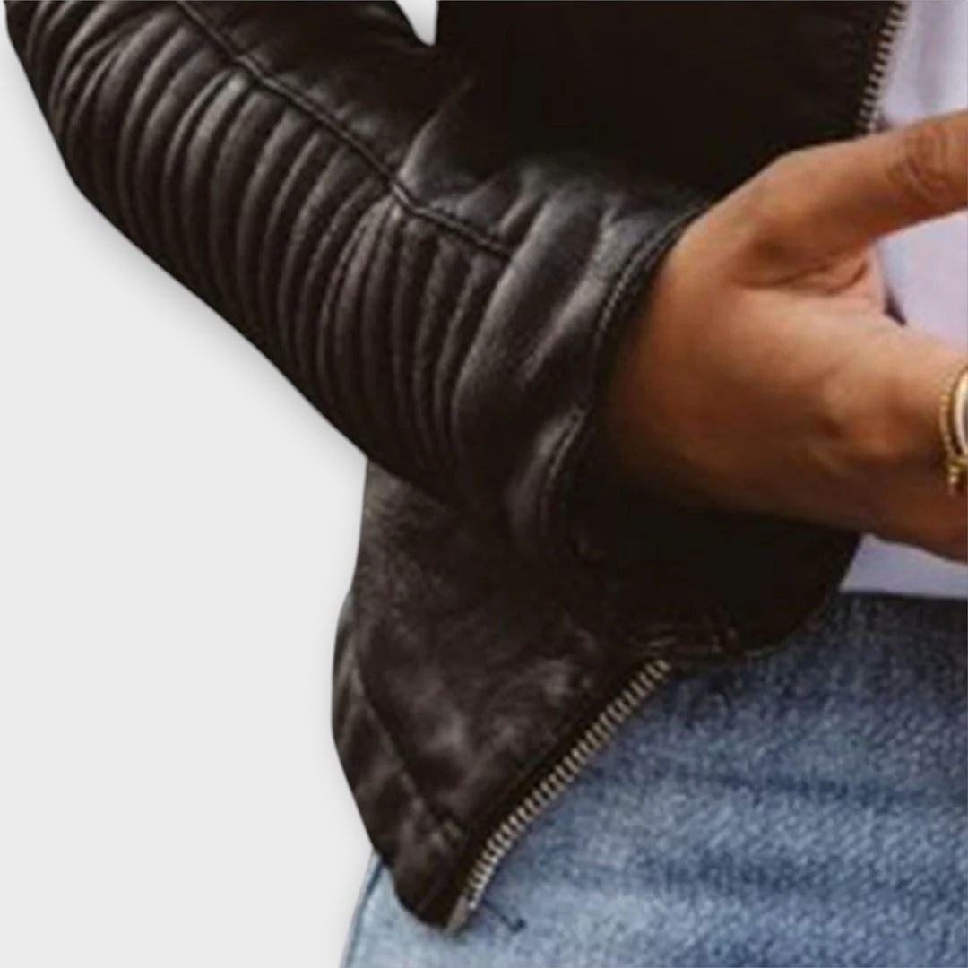 מעיל עור אתנה עם סילואט אלגנטי ונועז