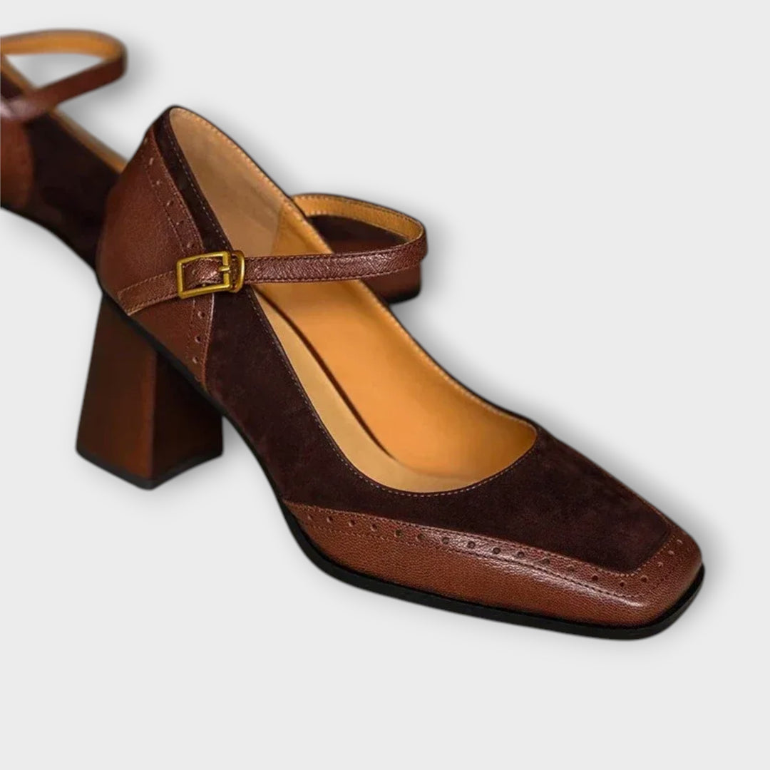 נעלי פאמפ קלאסיות עם עקב בלוק ורצועת קרסול