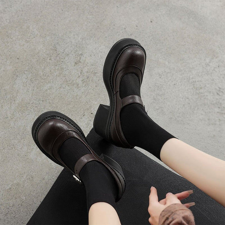 נעלי פלה מעור עם עקב בלוק וסוליית פלטפורמה