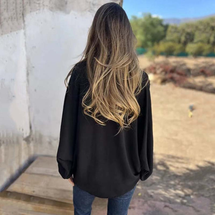 חולצת כפתורים אלגנטית עם עיצוב נינוח