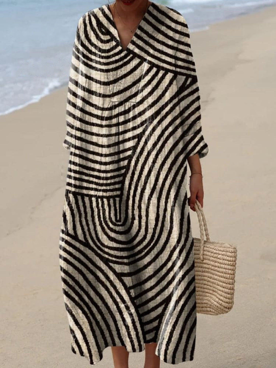 שמלת אסמי עם פסים גרפיים ואסימטריים